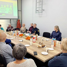 Policjanci spotkali się z seniorami. Rozmawiano o bezpieczeństwie