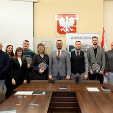 Podpisanie umów. Przedstawiciele organizacji w urzędzie