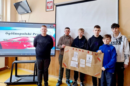 fot. Szkoła Podstawowa im. ppor. Marka Uleryka w Dziewierzewie