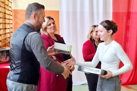 fot. Szkoła Podstawowa im. ppor. Marka Uleryka w Dziewierzewie